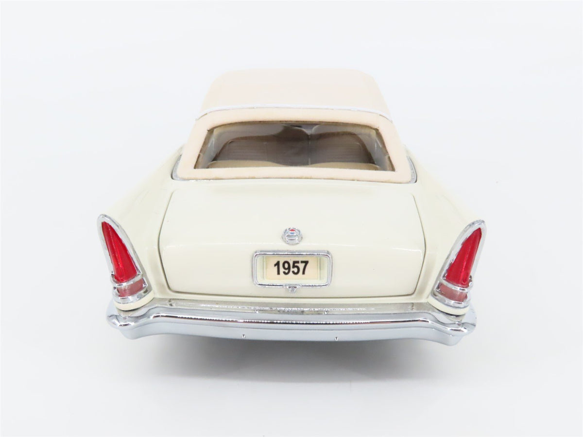 1:24 Scale Danbury Mint Die-Cast 1957 Chrysler 300C Convertible