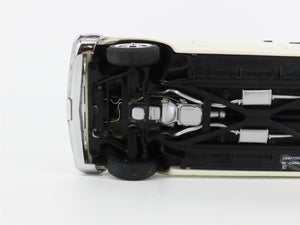 1:24 Scale Danbury Mint Die-Cast 1957 Chrysler 300C Convertible