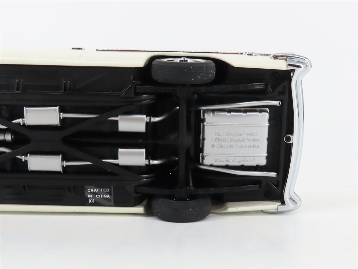 1:24 Scale Danbury Mint Die-Cast 1957 Chrysler 300C Convertible