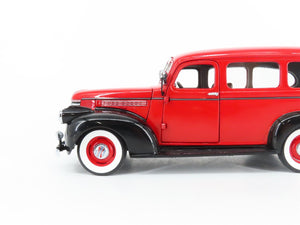 1:24 Scale Franklin Mint Die-Cast 1946 Chevrolet Surburban