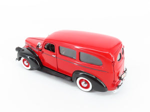 1:24 Scale Franklin Mint Die-Cast 1946 Chevrolet Surburban