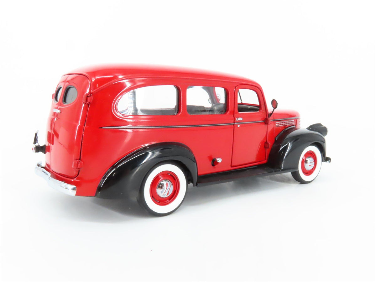 1:24 Scale Franklin Mint Die-Cast 1946 Chevrolet Surburban