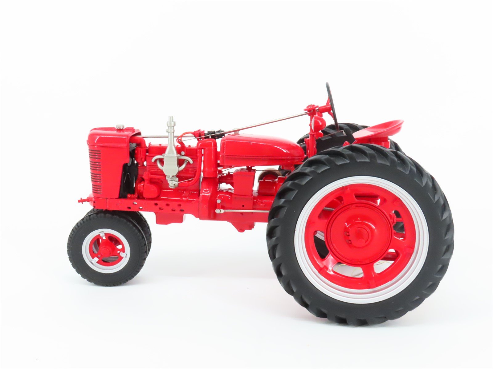 1:12 Scale Franklin Mint Die-Cast IH Farmall Model H Tractor