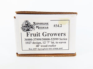 HO Scale Sunshine Models Kit 34.2 FGEX Fruit Growers Express 40' Wood Reefer