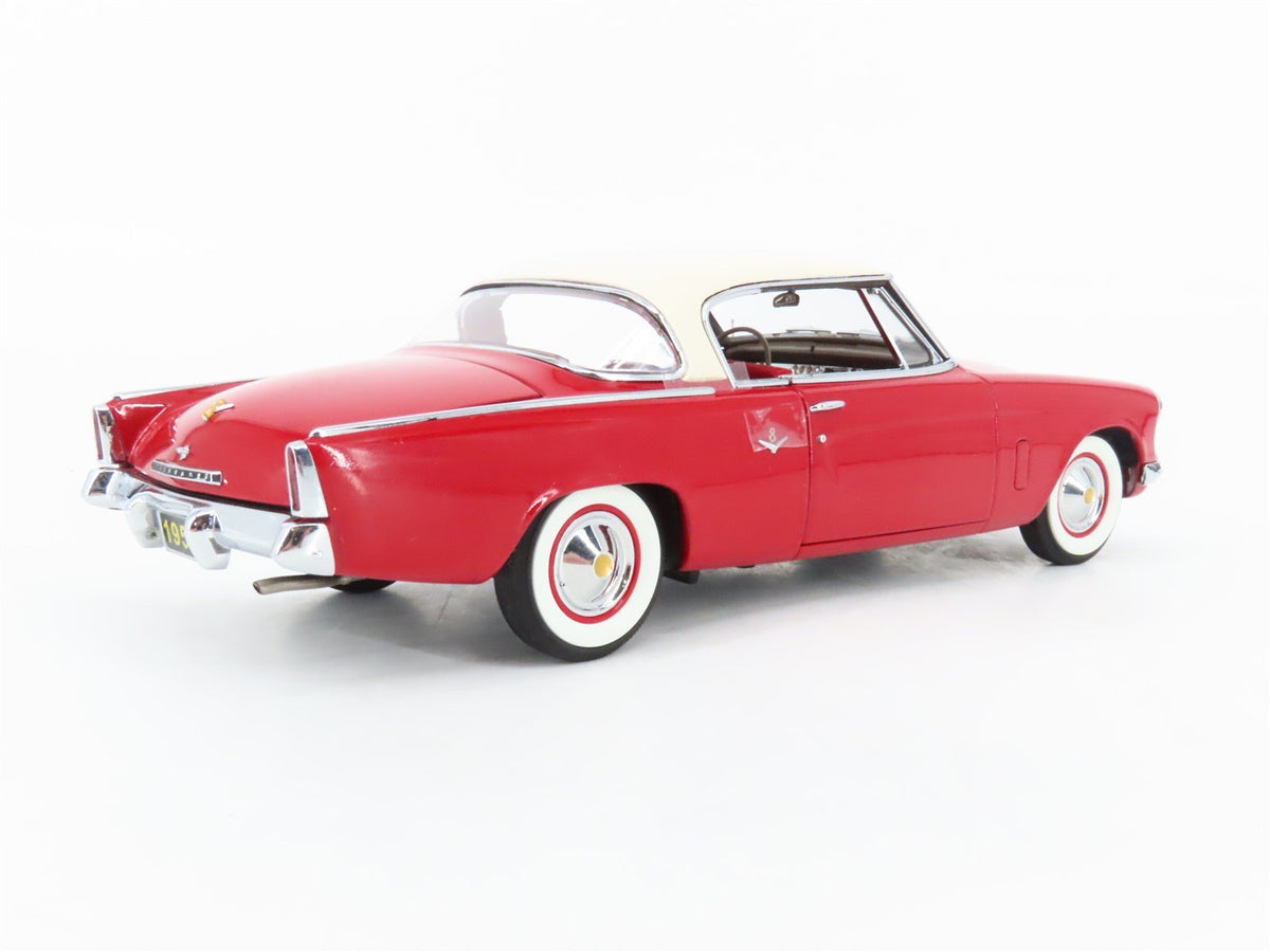 1:24 Scale Danbury Mint Die-Cast 1953 Studebaker Commander Starliner