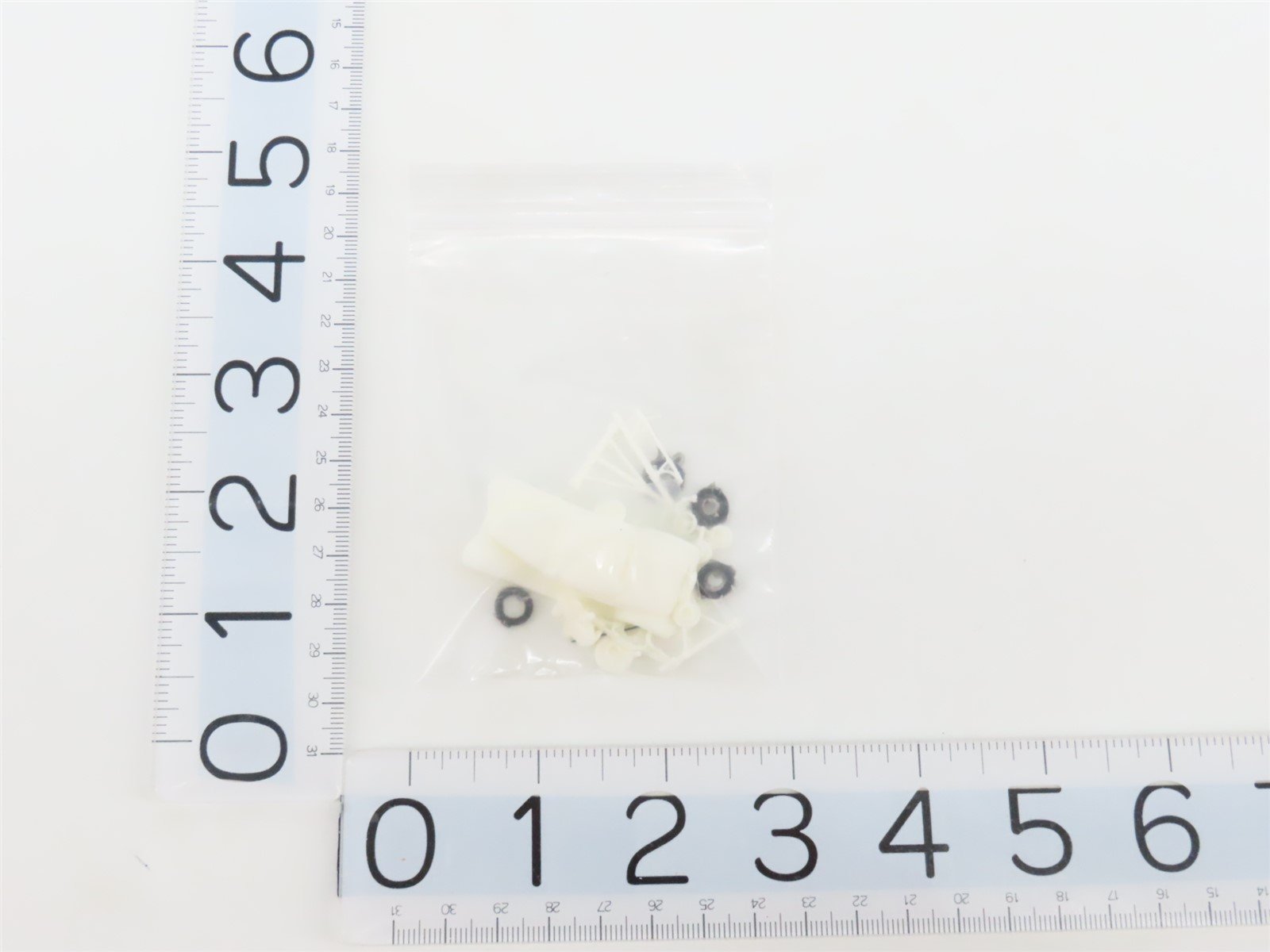 HO 1/87 Scale Sylvan Scale Models Kit V-176 Auto 1934 Ford Five Window Coupe