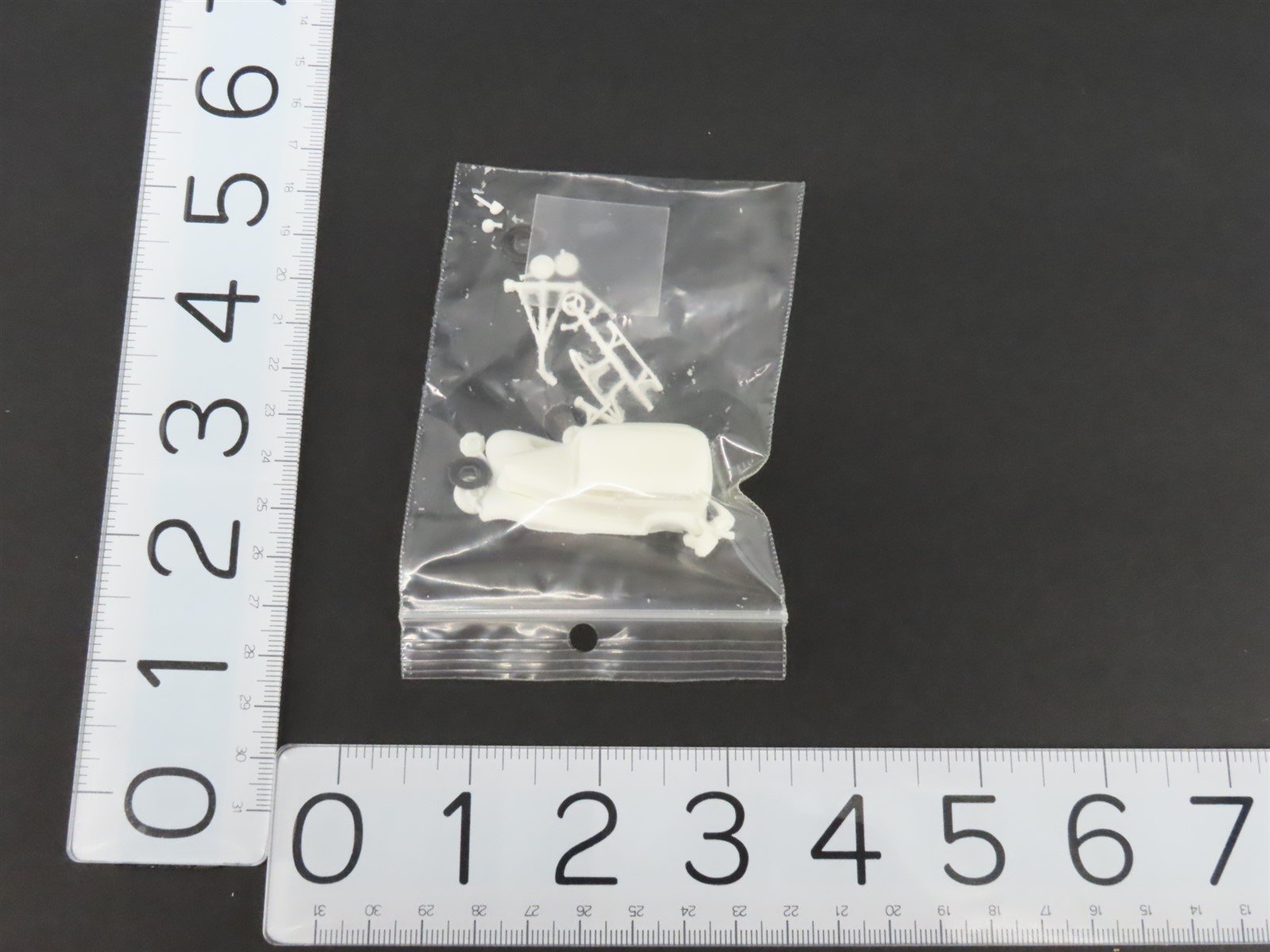 HO 1/87 Scale Sylvan Scale Models Kit V-179 Auto 1934 Ford Sedan Delivery