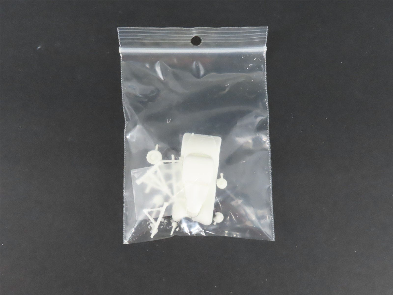 HO 1/87 Scale Sylvan Scale Models Kit V-178 Automobile 1934 Ford 3-Window Coupe