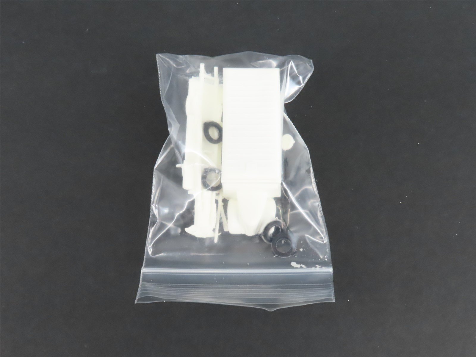 HO Sylvan Scale Models Kit V-100 1937 REA Railway Express Agency Delivery Truck