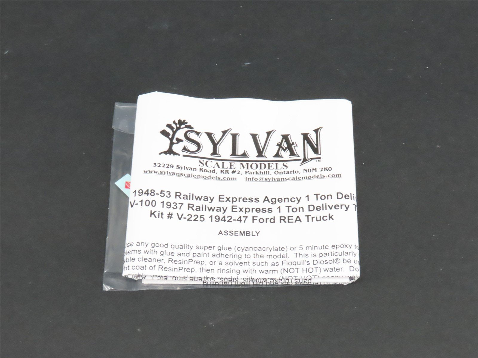 HO Sylvan Scale Models Kit V-100 1937 REA Railway Express Agency Delivery Truck