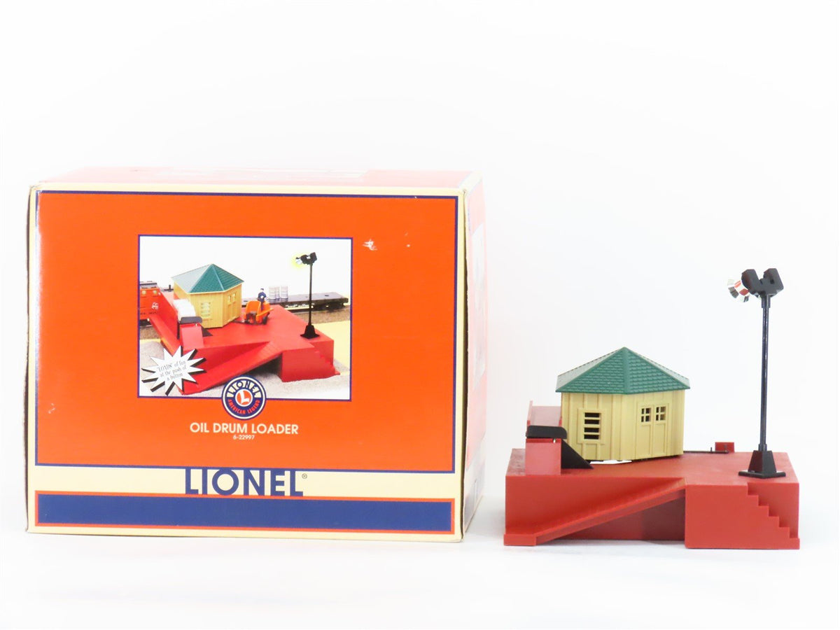 O 1/48 Scale Lionel 6-22997 Oil Drum Loader