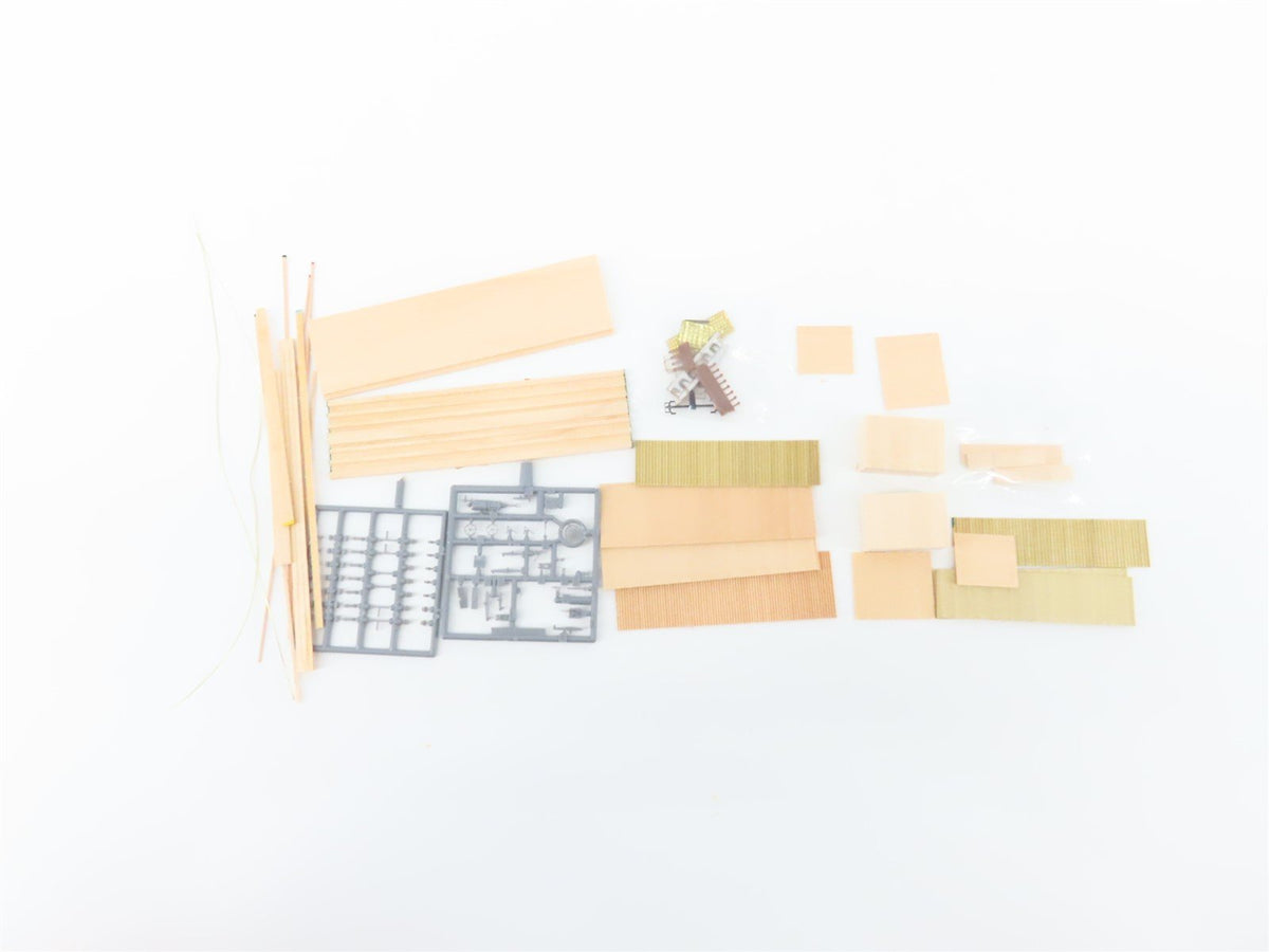 HO Scale LaBelle Woodworking Co. Kit HO-40-2 DSS&amp;A South Shore 34&#39; Box Car