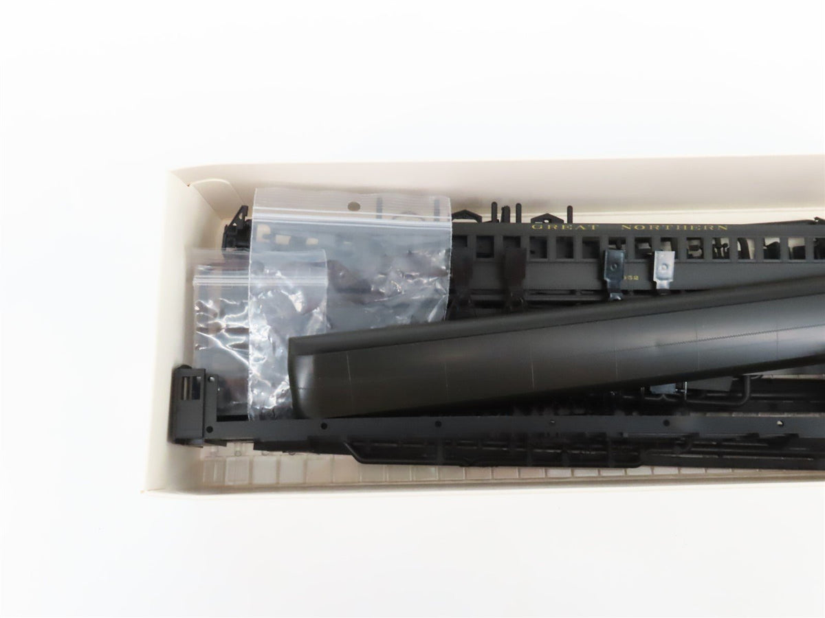 HO Branchline Blueprint Kit 5121 GN Great Northern 80&#39; Coach Passenger #952