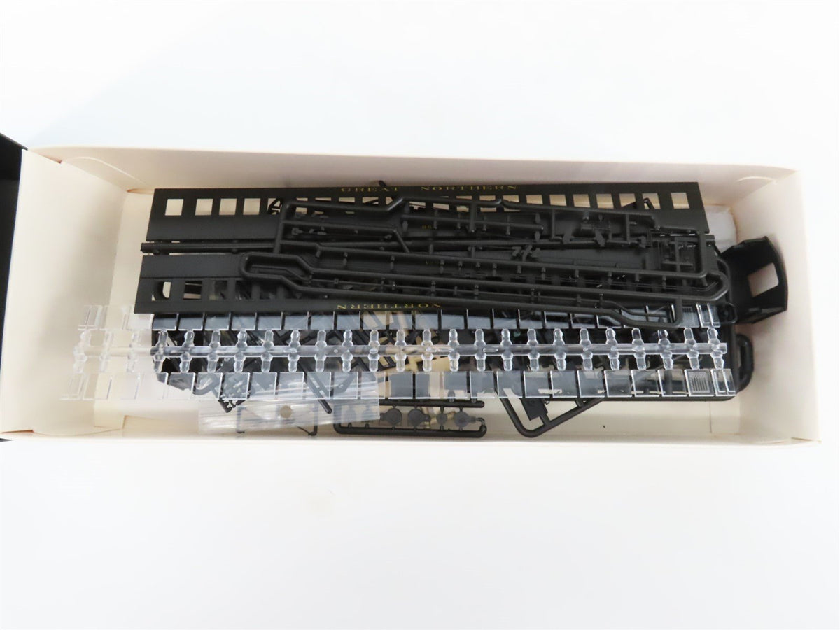HO Branchline Blueprint Kit 5121 GN Great Northern 80&#39; Coach Passenger #961