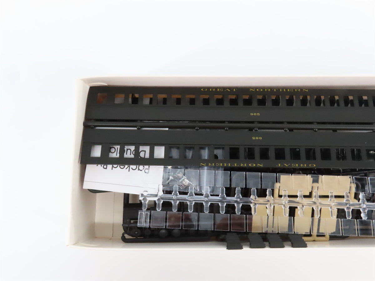 HO Branchline Blueprint Kit 5121 GN Great Northern 80&#39; Coach Passenger #965