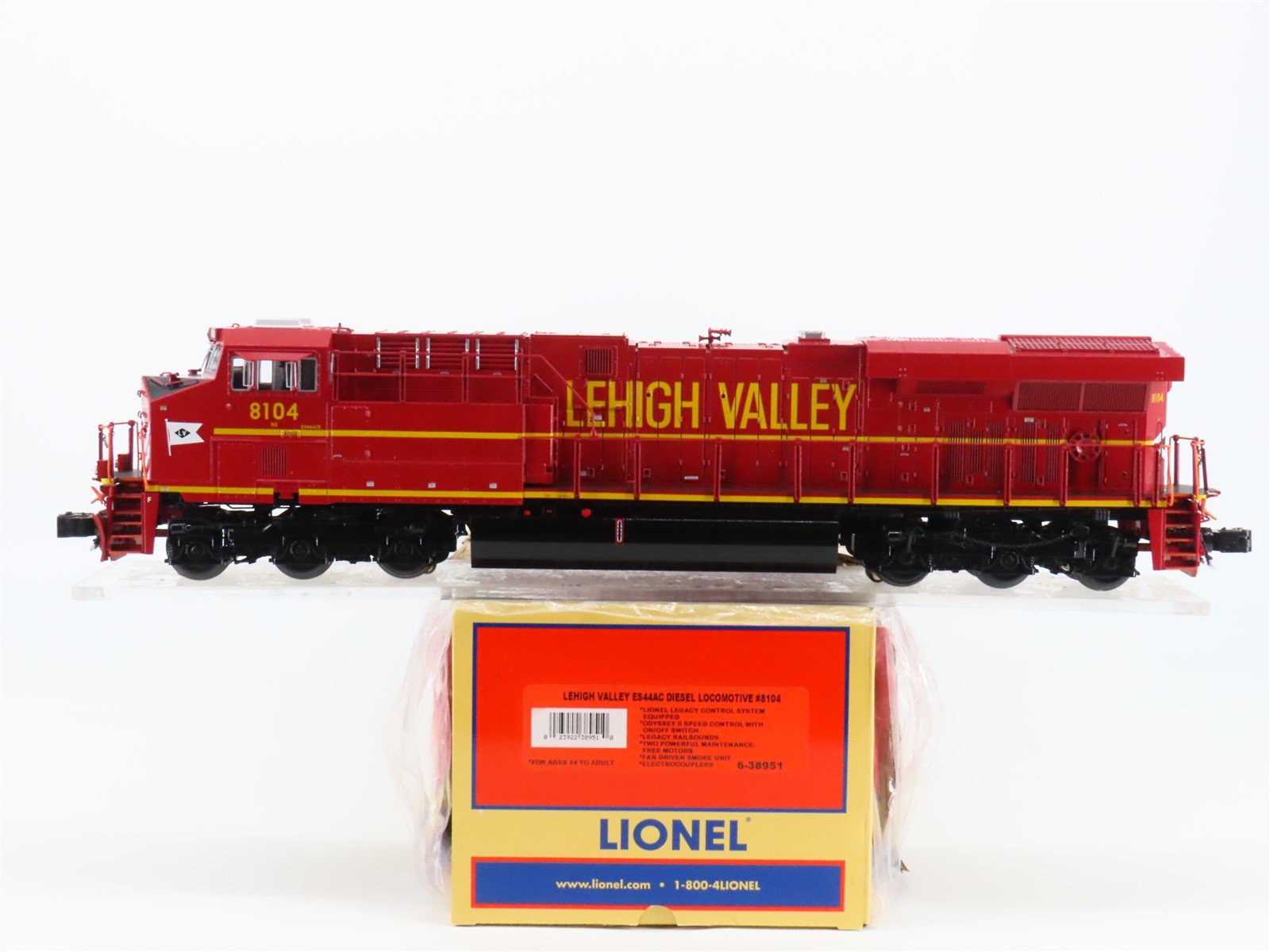 O 3-Rail Lionel 6-38951 NS Lehigh Valley Heritage ES44AC Diesel #8104 w/ Legacy