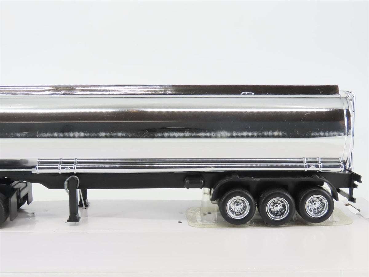 1:43 Scale New-Ray SS-15323A Die-Cast Kenworth W900 Tanker Truck