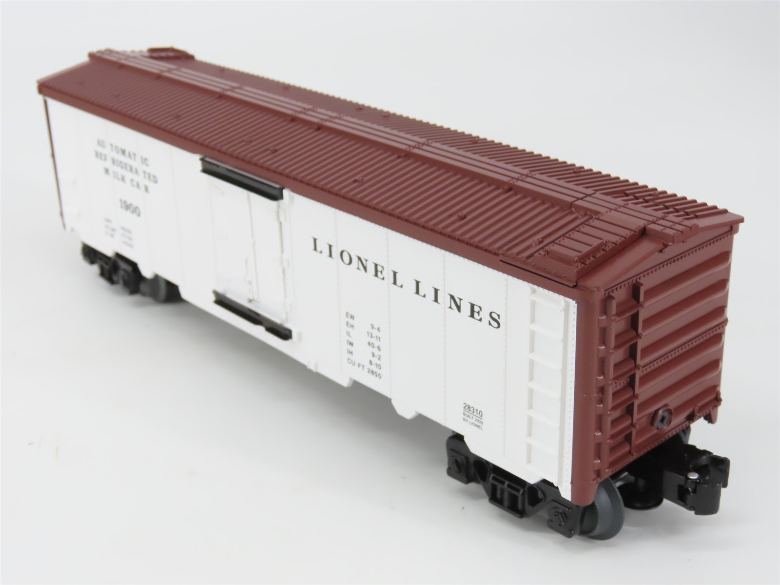 O Gauge 3-Rail Lionel 2028310 Lionel Lines Milk Car with Platform #1900