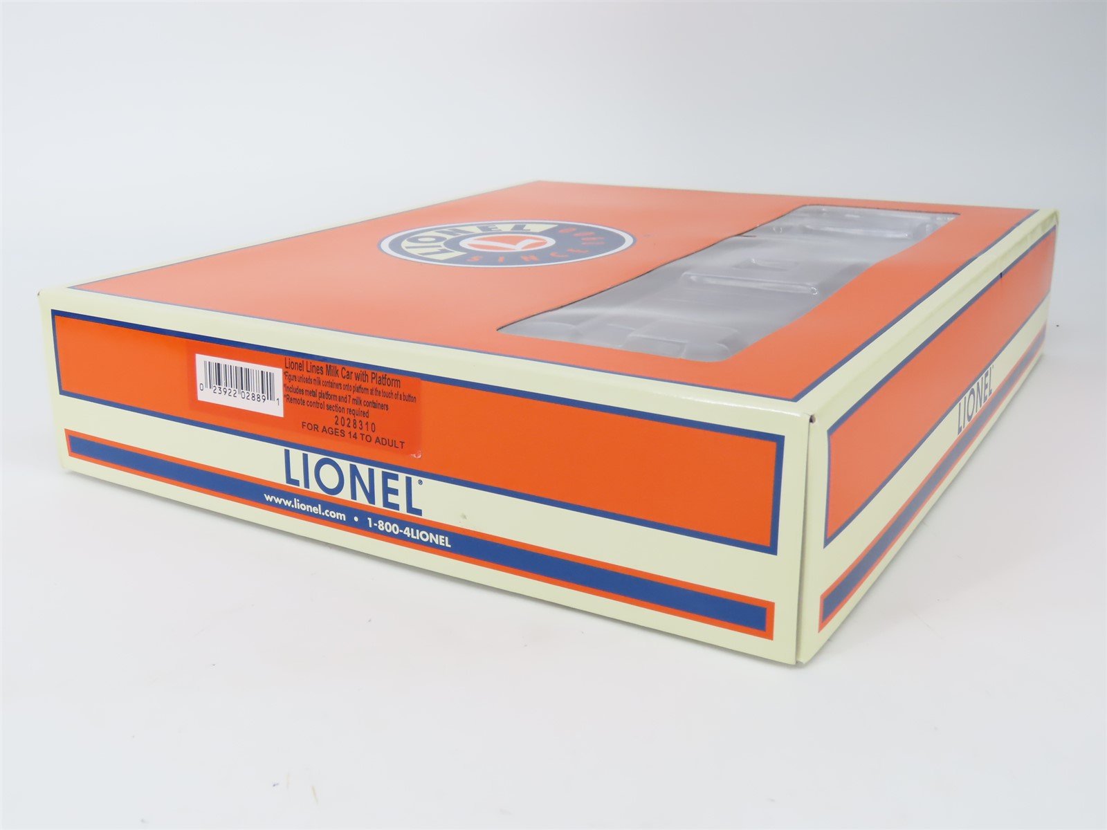 O Gauge 3-Rail Lionel 2028310 Lionel Lines Milk Car with Platform #1900