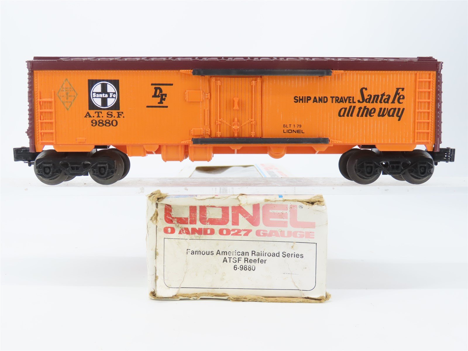 O Gauge 3-Rail Lionel 6-9880 ATSF Santa Fe Reefer #9880