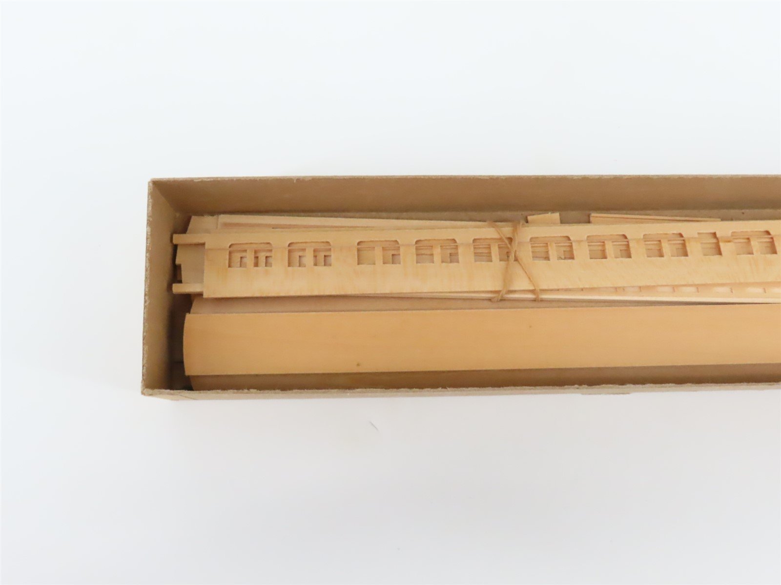 HO Scale LaBelle Kit HO-9 1900 Closed Vestibule Sleeper Passenger Car