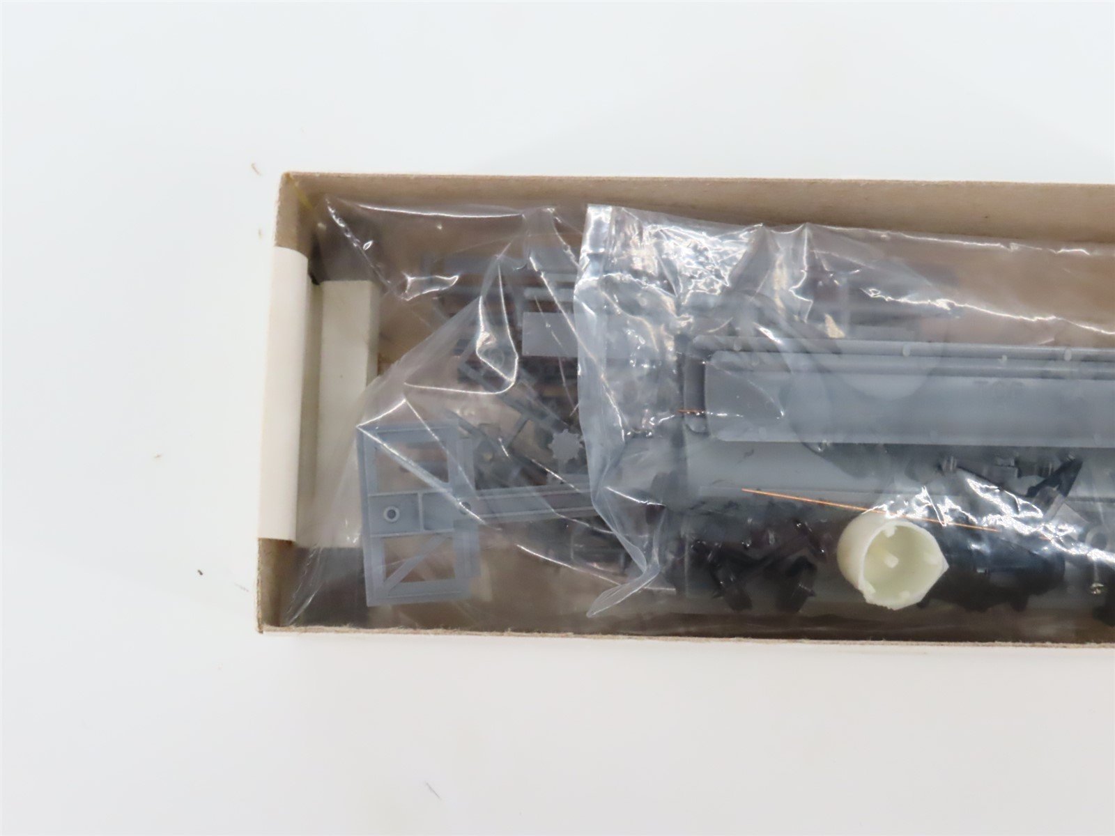 HO Scale Tichy Train Group Kit 4020 Undecorated 54