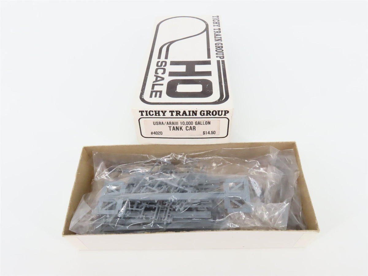 HO Scale Tichy Train Group Kit 4020 USRA/ARAIII 10K Gallon Single Dome Tank Car