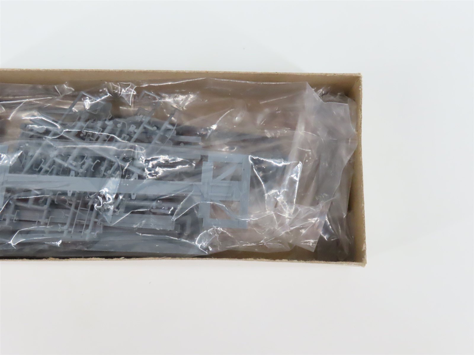 HO Scale Tichy Train Group Kit 4020 USRA/ARAIII 10K Gallon Single Dome Tank Car