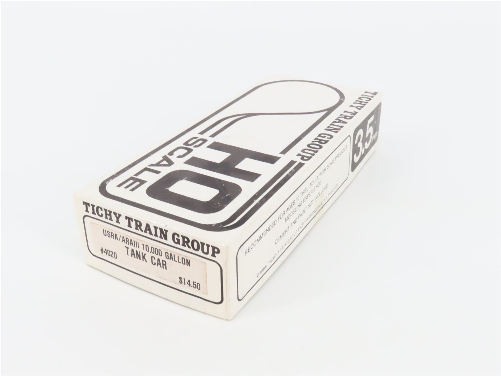 HO Scale Tichy Train Group Kit 4020 USRA/ARAIII 10K Gallon Single Dome Tank Car