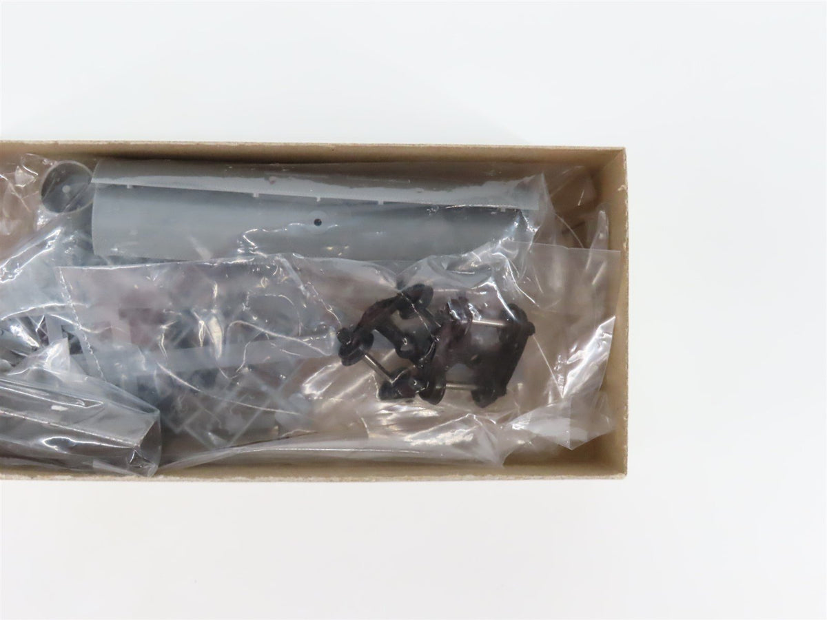 HO Scale Tichy Train Group Kit 4020 USRA/ARAIII 10K Gallon Single Dome Tank Car
