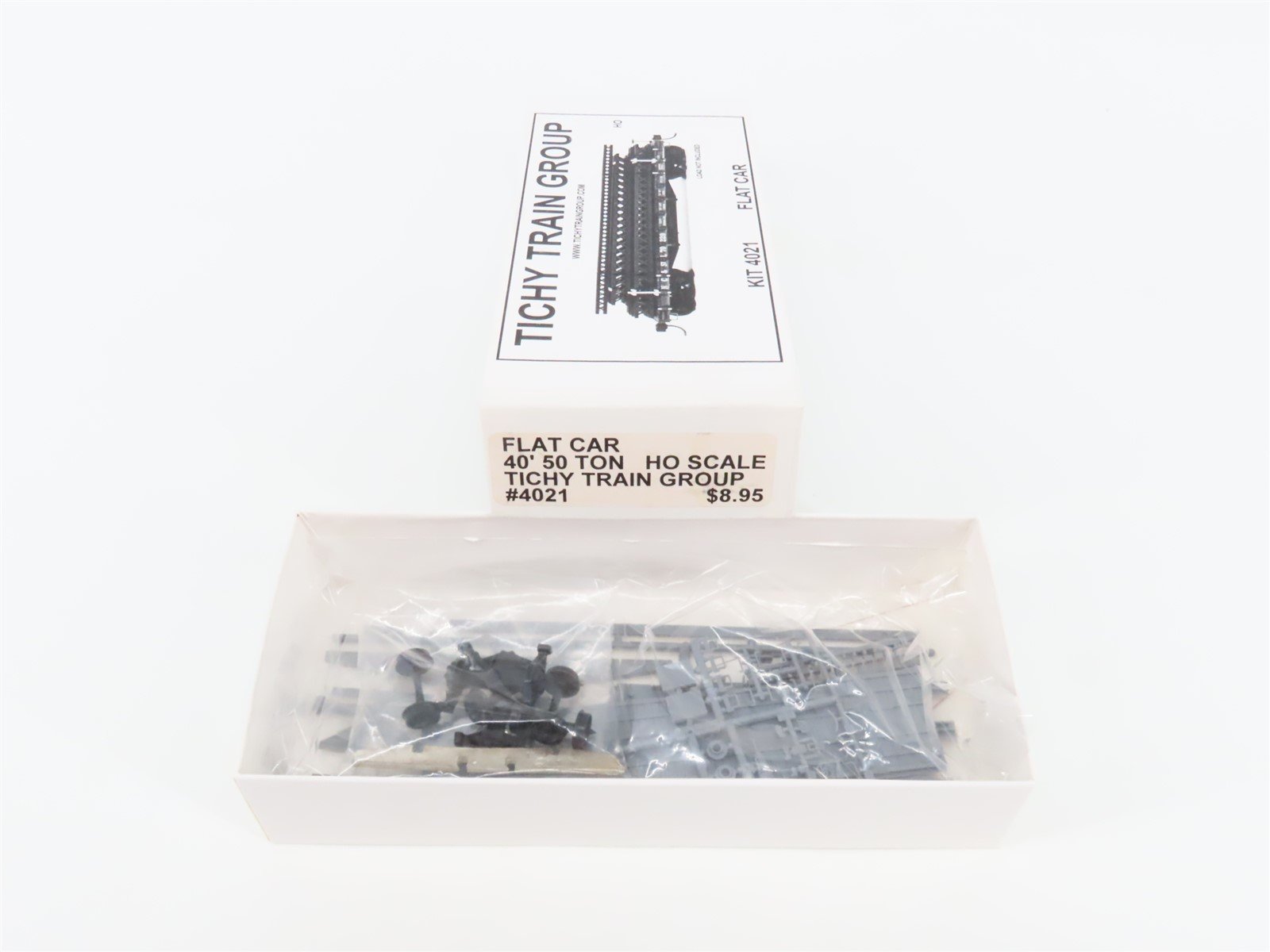 HO Scale Tichy Train Group Kit 4021 Undecorated 40' 50-Ton Flat Car
