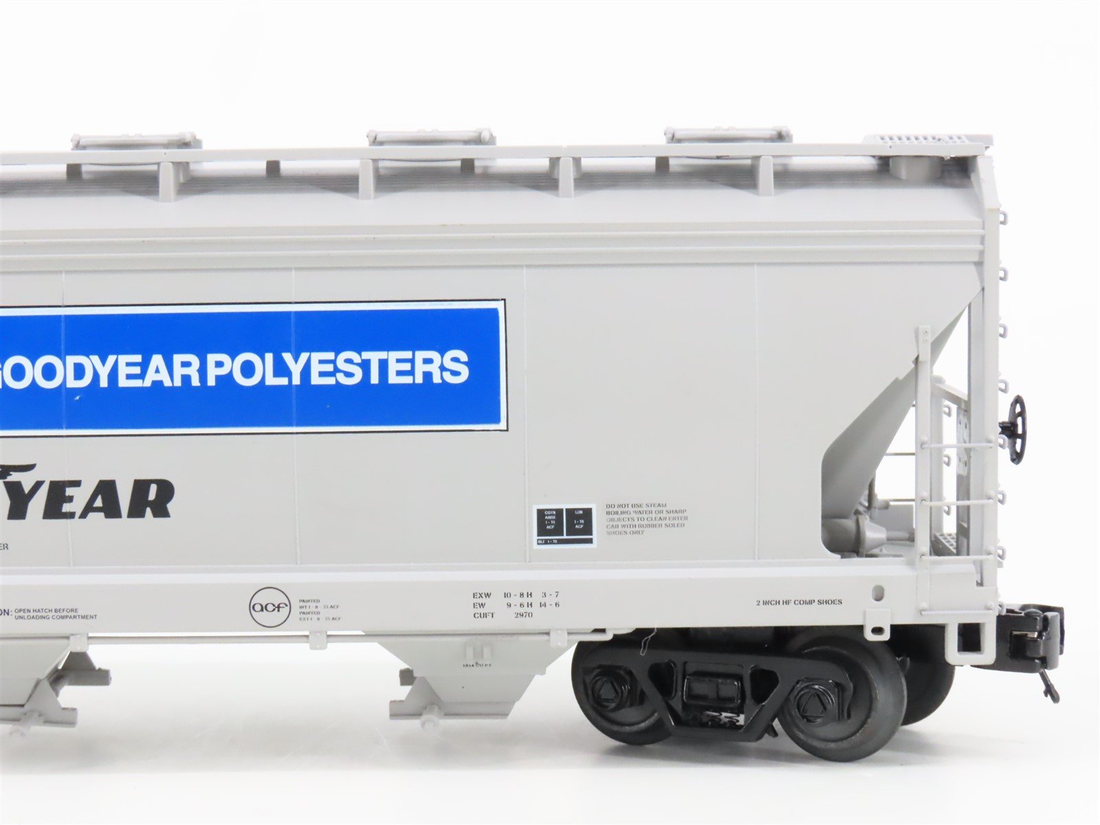 O Gauge 3-Rail MTH 20-97900 ACFX Goodyear Tire & Rubber 3 Bay Hopper Set of 2
