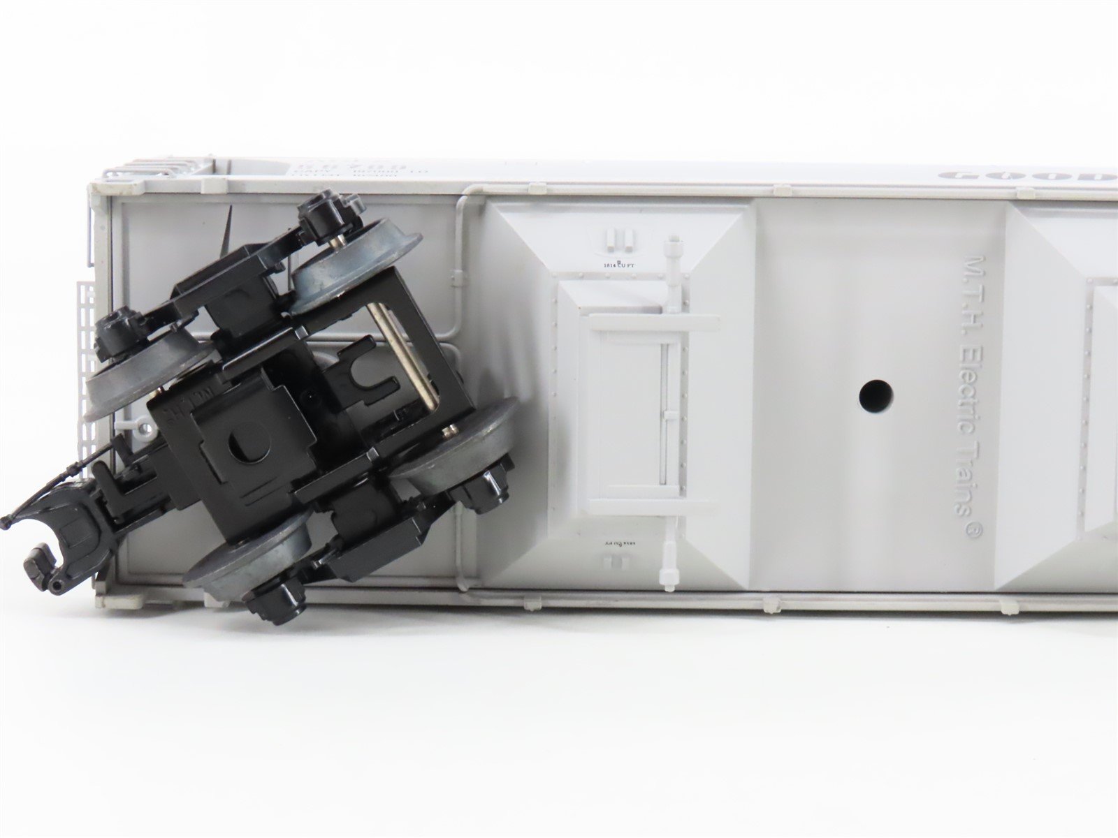 O Gauge 3-Rail MTH 20-97900 ACFX Goodyear Tire & Rubber 3 Bay Hopper Set of 2