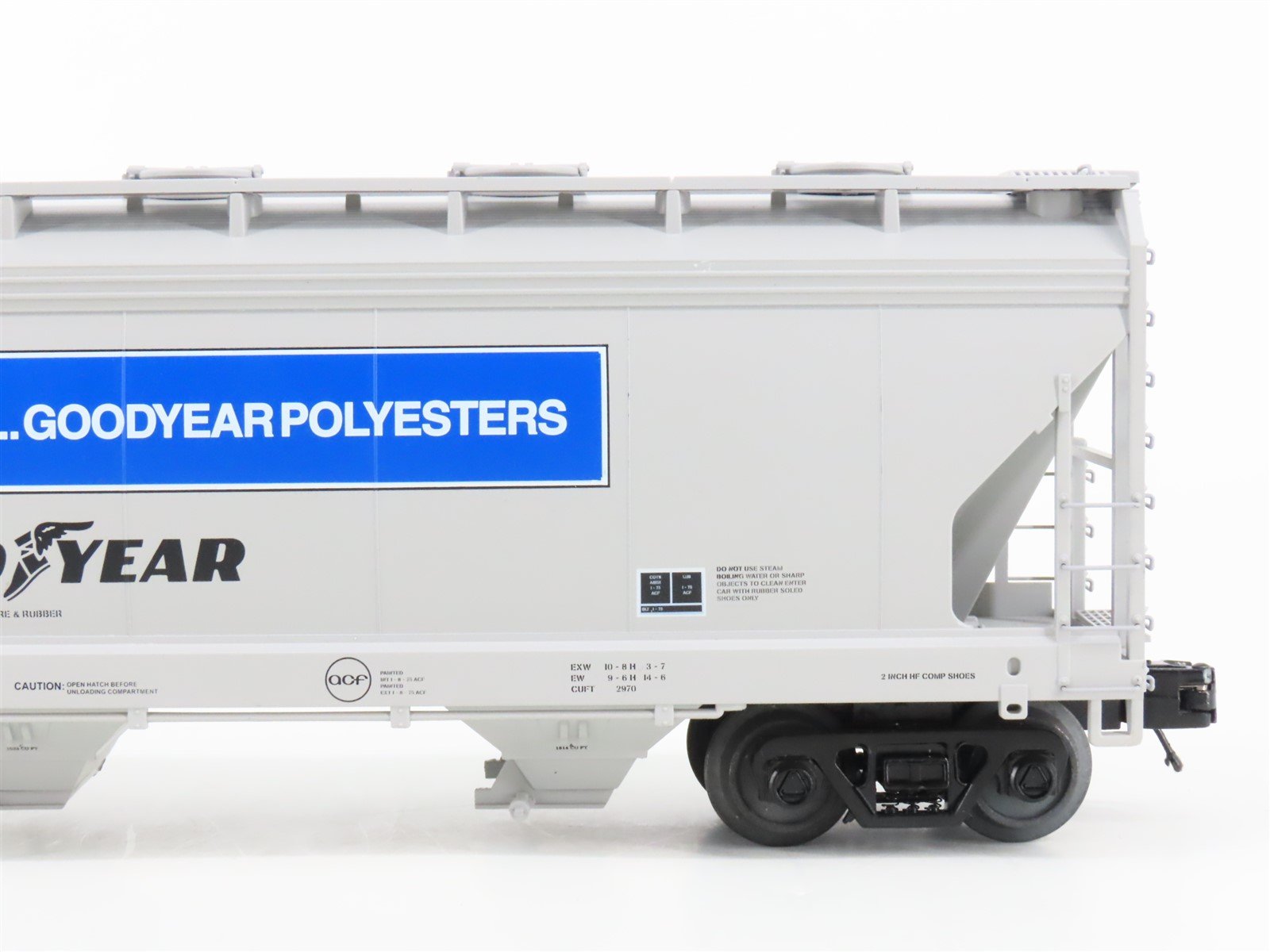 O Gauge 3-Rail MTH 20-97900 ACFX Goodyear Tire & Rubber 3 Bay Hopper Set of 2