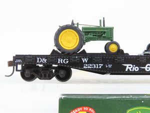 HO Athearn 8152 D&RGW Rio Grande 40' Flat Car #22317 w/ John Deere Tractors