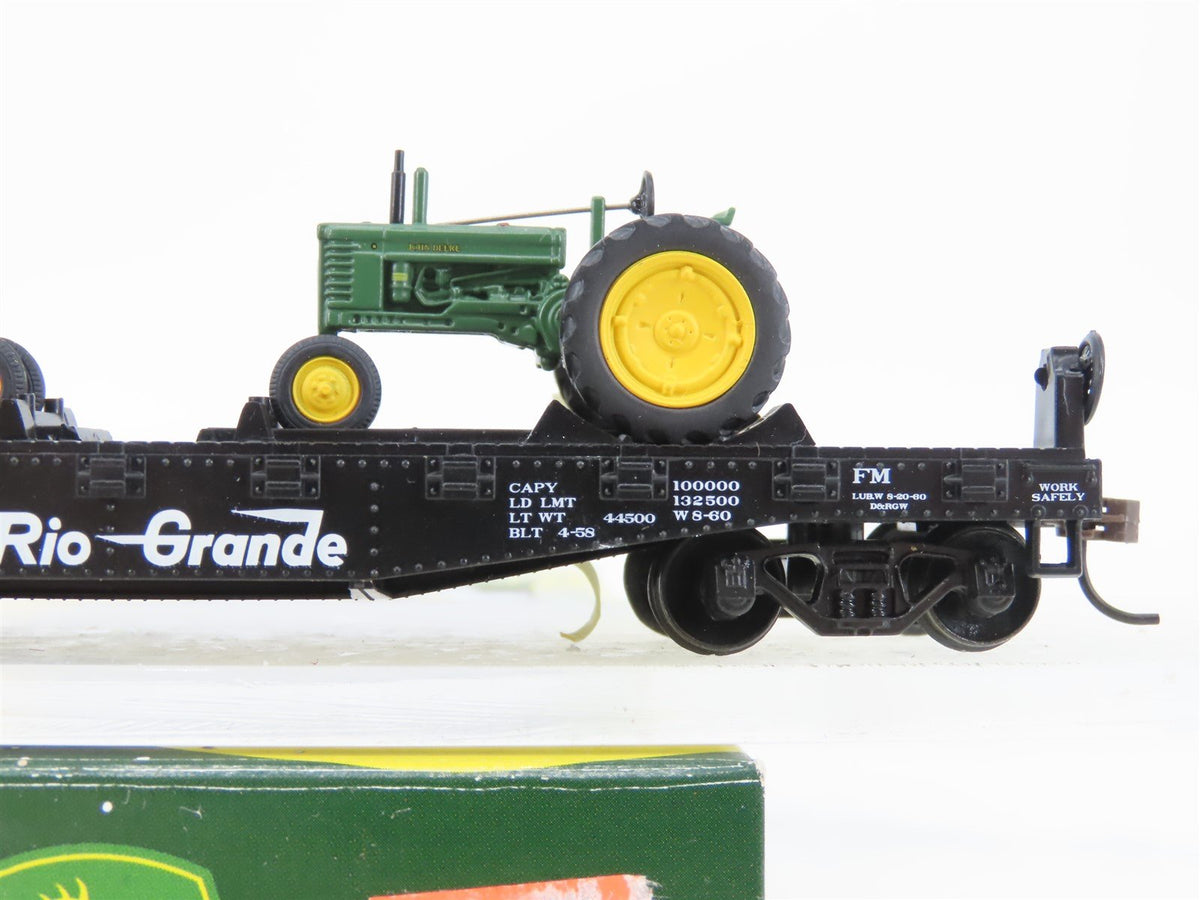 HO Athearn 8152 D&amp;RGW Rio Grande 40&#39; Flat Car #22317 w/ John Deere Tractors