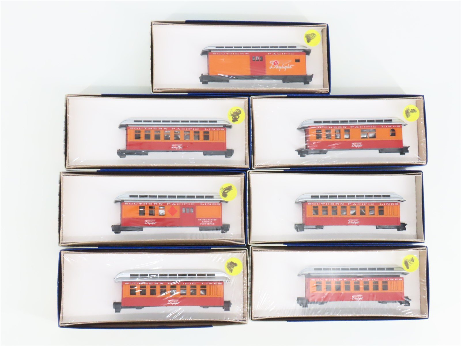 LOT of 7 HO Roundhouse Kits MDC SP Southern Pacific Daylight Passengers - Sealed
