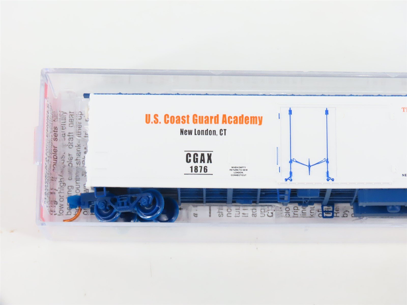 N Scale Micro-Trains MTL NSC 07-01 CGAX US Coast Guard 51' Reefer #1876