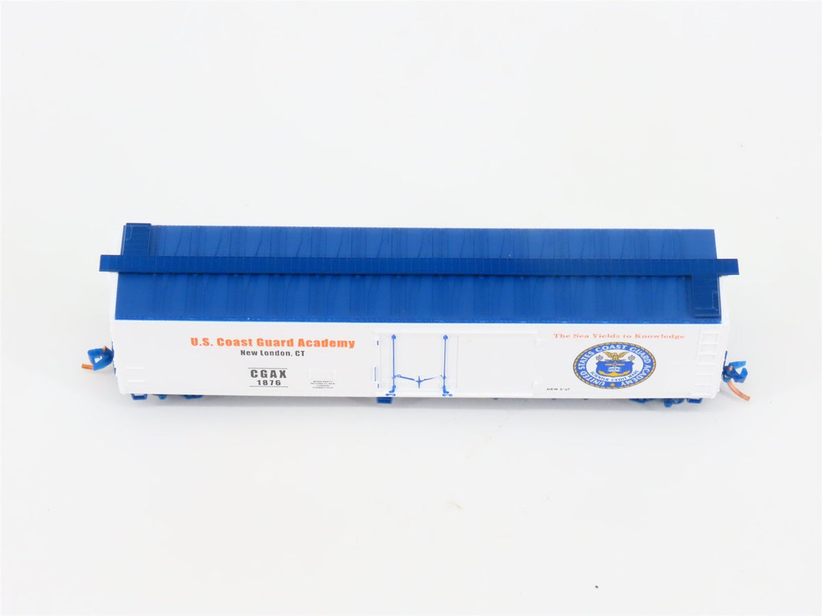 N Scale Micro-Trains MTL NSC 07-01 CGAX US Coast Guard 51&#39; Reefer #1876