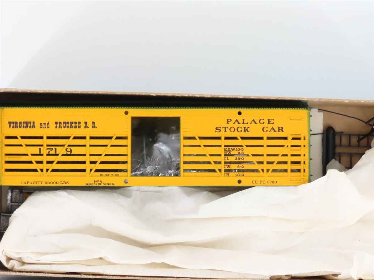 LOT of 10 HO Scale Roundhouse Kits D&amp;RGW/ATSF/V&amp;T 36&#39; Stock Cars