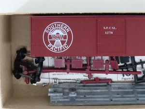 LOT of 5 HO Roundhouse Kits D&RGW/SP/PFE Reefer & Box Cars + Assorted Parts