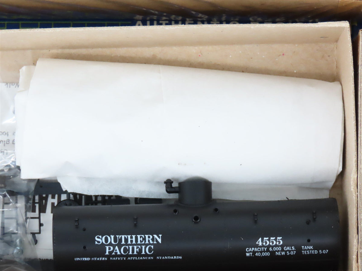 LOT of 7 HO Roundhouse Kits SP Southern Pacific/CONX Conoco Old Timer Tank Cars
