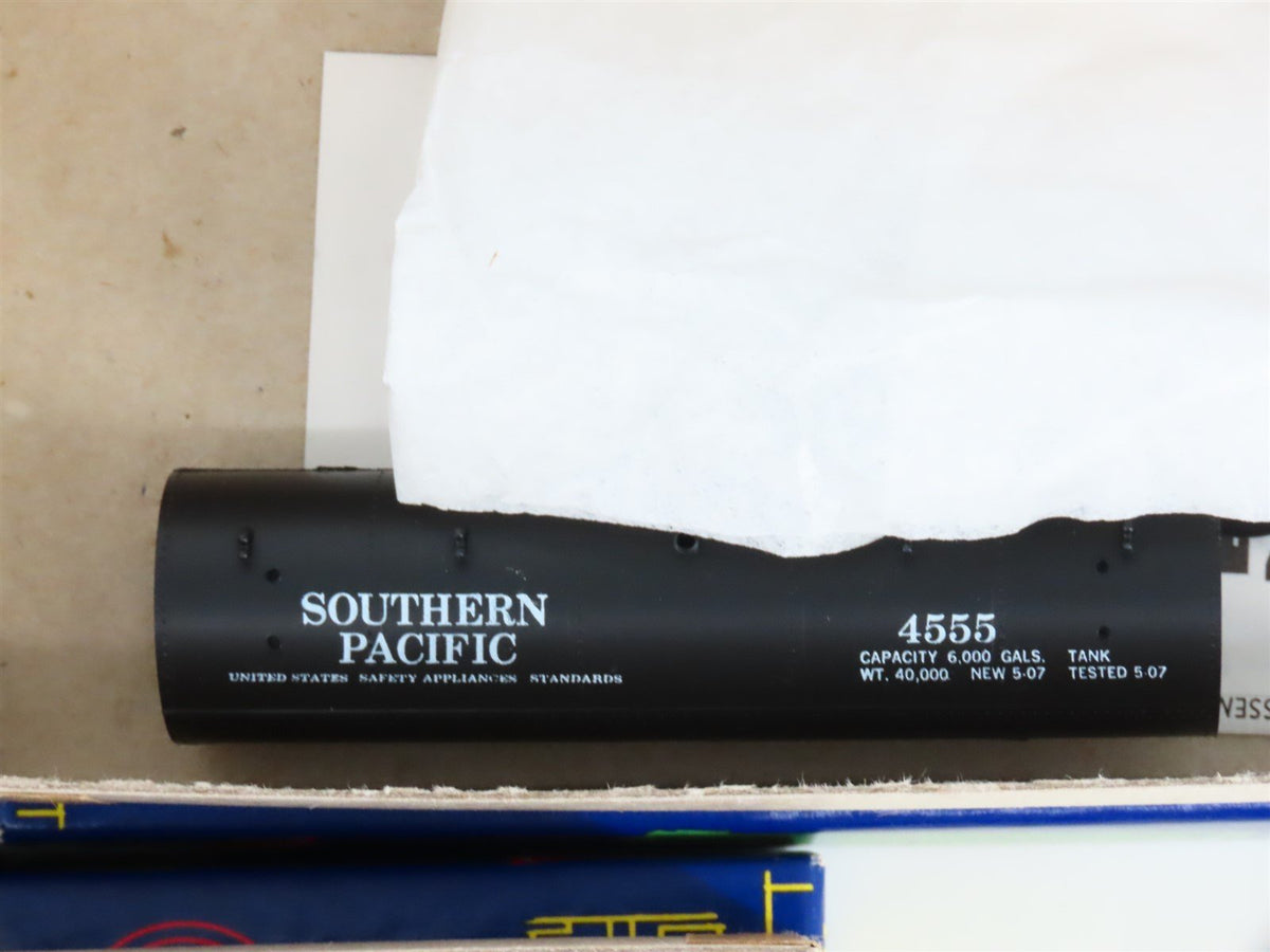 LOT of 7 HO Roundhouse Kits SP Southern Pacific/CONX Conoco Old Timer Tank Cars