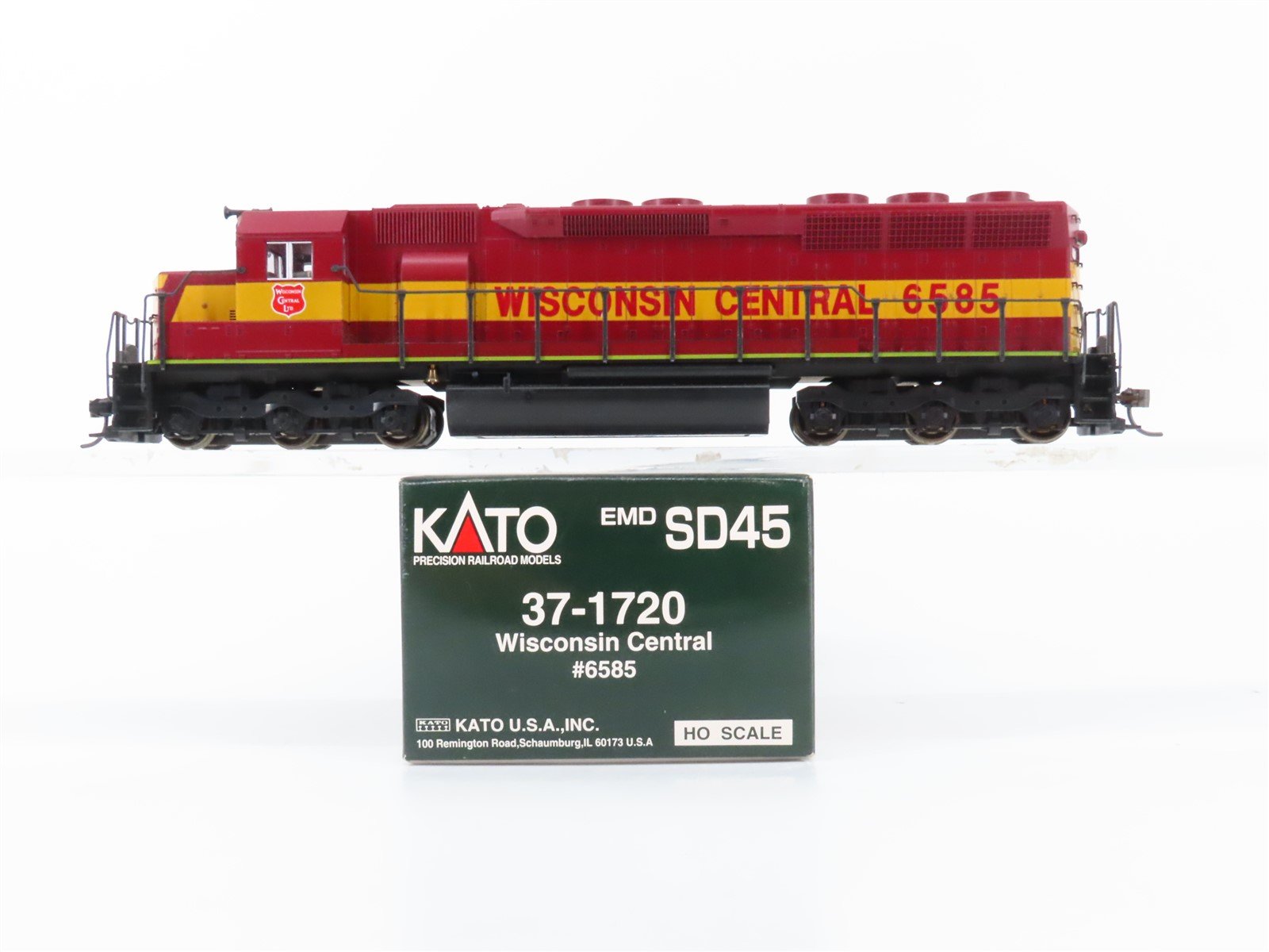 HO Scale Kato 37-1720 WC Wisconsin Central SD45 Diesel Locomotive #6585
