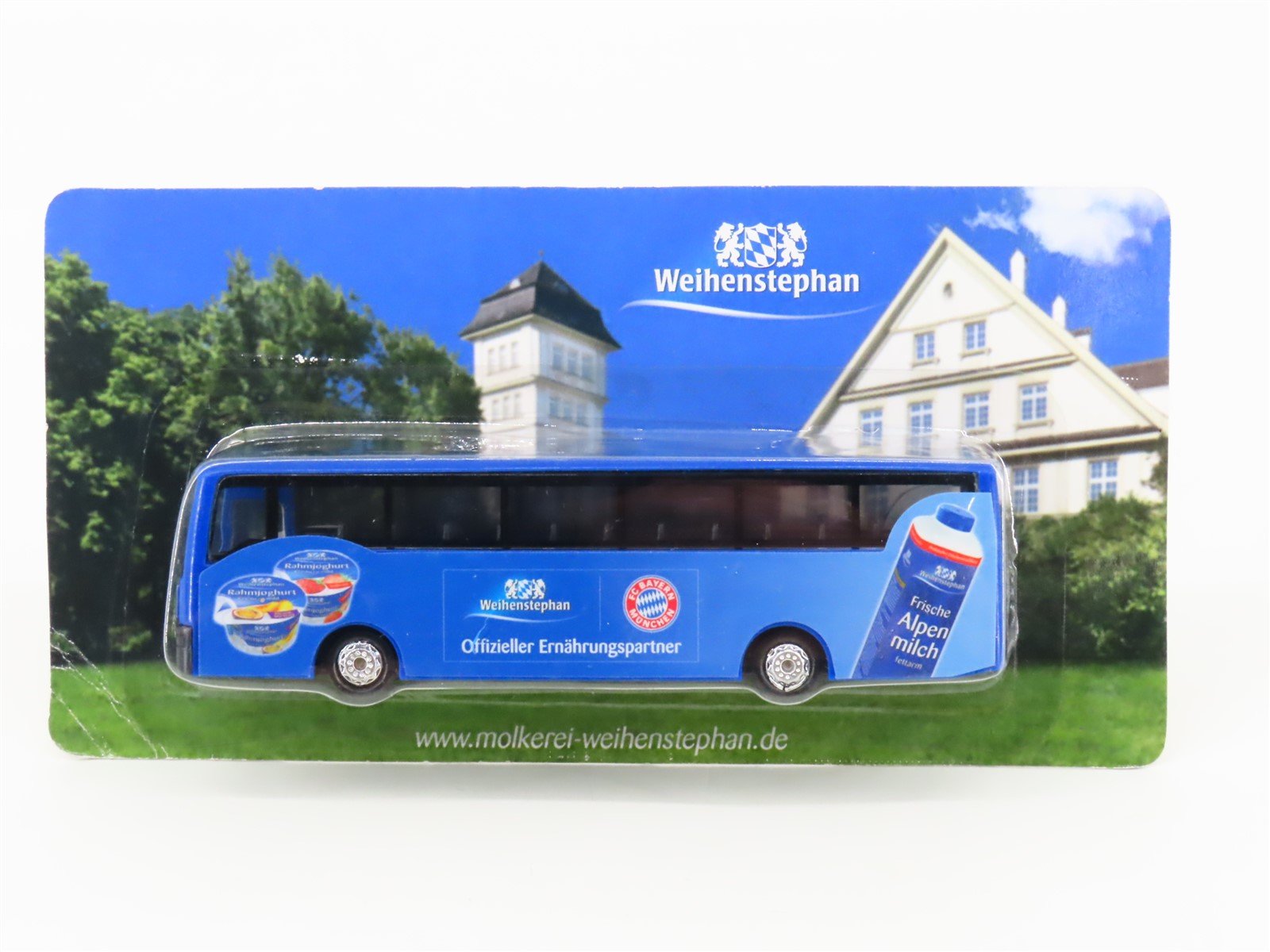 HO 1/87 Scale DGD Weihenstephan Munich City Bus w/ Yogurt Advertisement