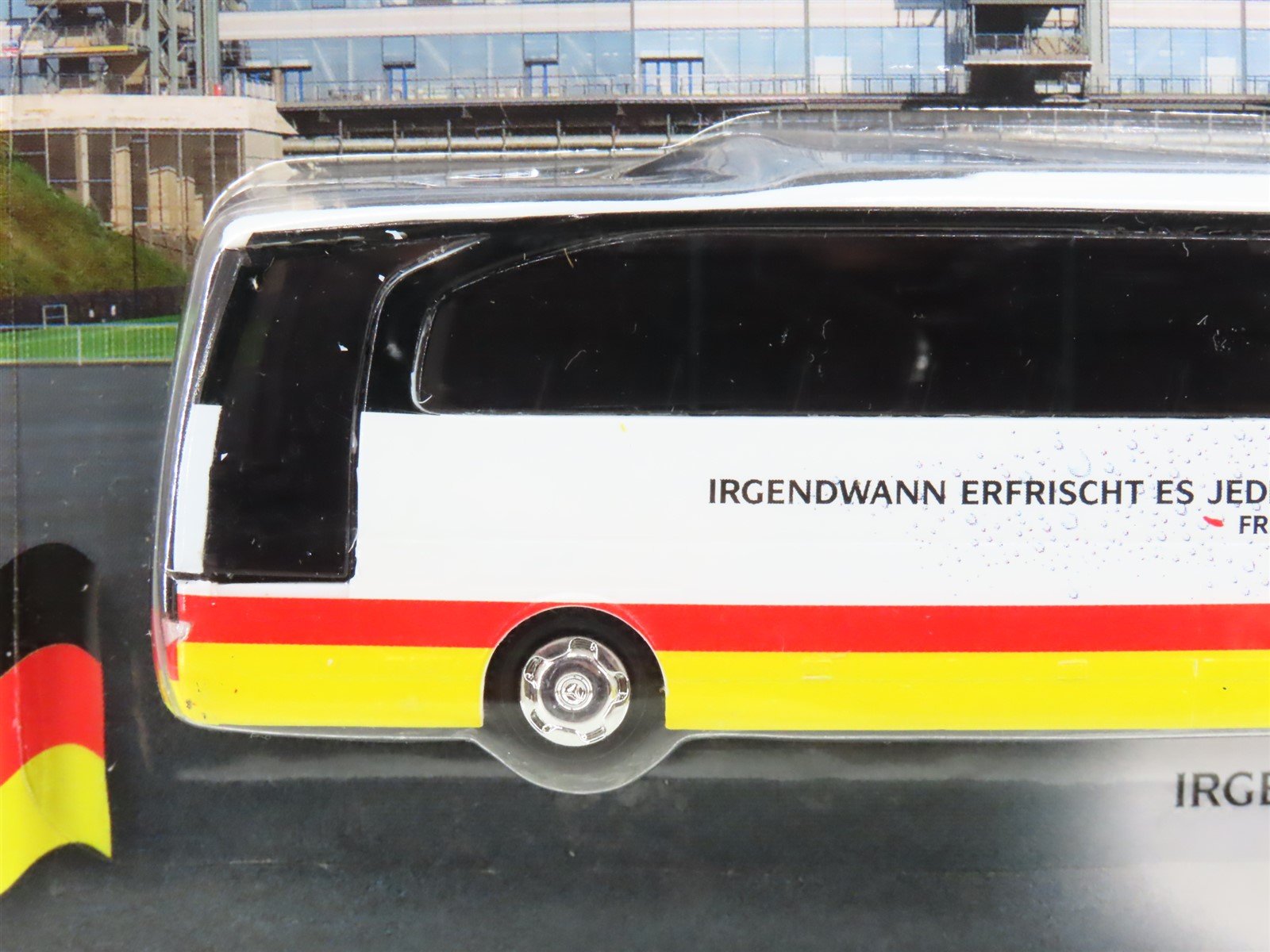 HO 1/87 Scale Grell Deutschland City Bus w/ Veltins Advertisement