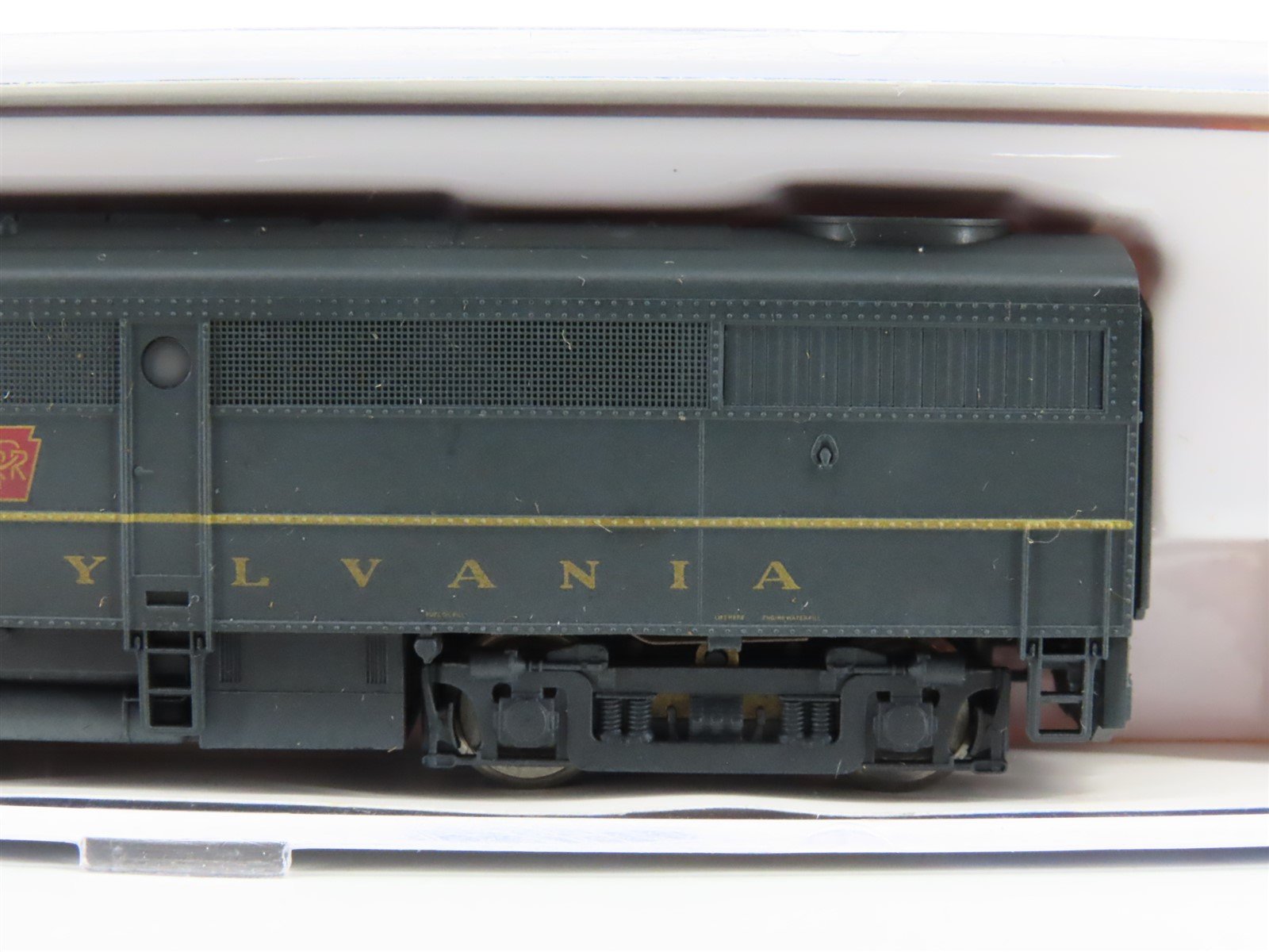 N Scale Life-Like 7452 PRR Pennsylvania ALCO FB1 Diesel #9605B - Weathered