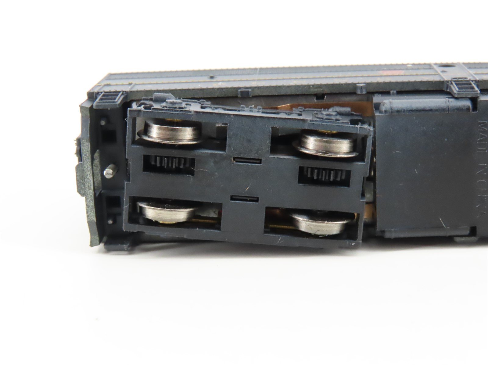 N Scale Life-Like 7452 PRR Pennsylvania ALCO FB1 Diesel #9605B - Weathered