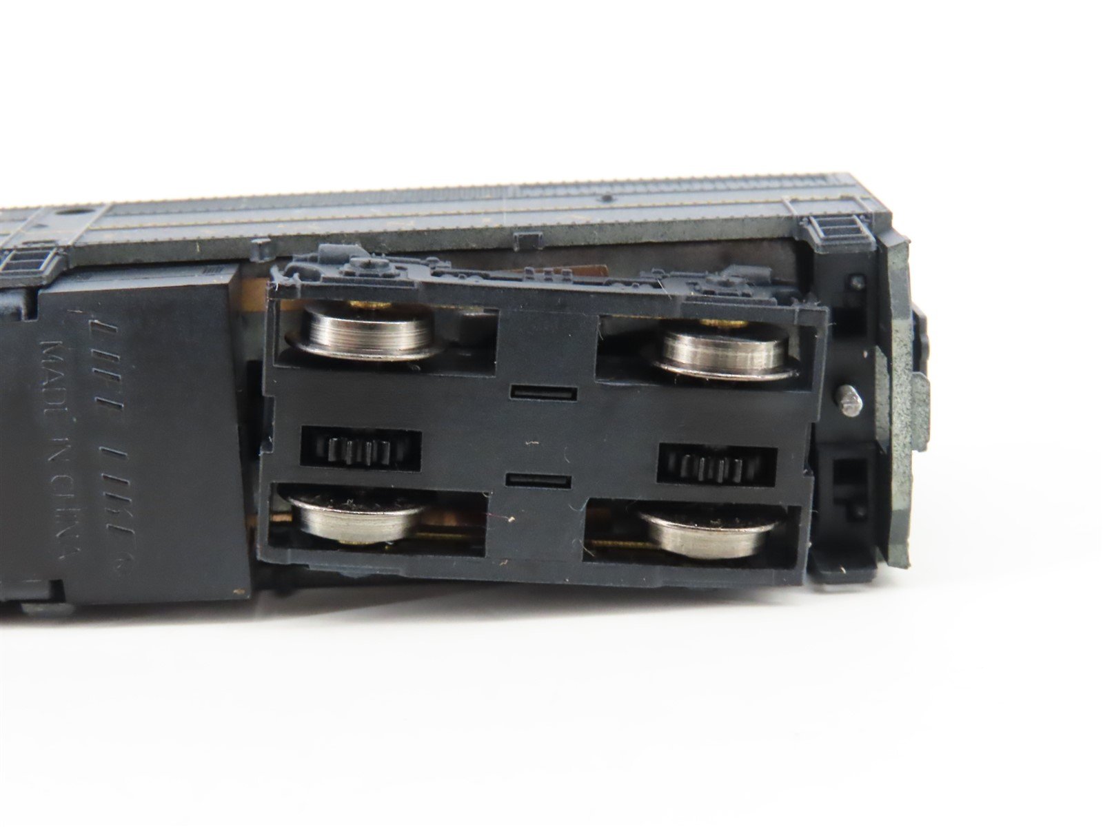 N Scale Life-Like 7452 PRR Pennsylvania ALCO FB1 Diesel #9605B - Weathered