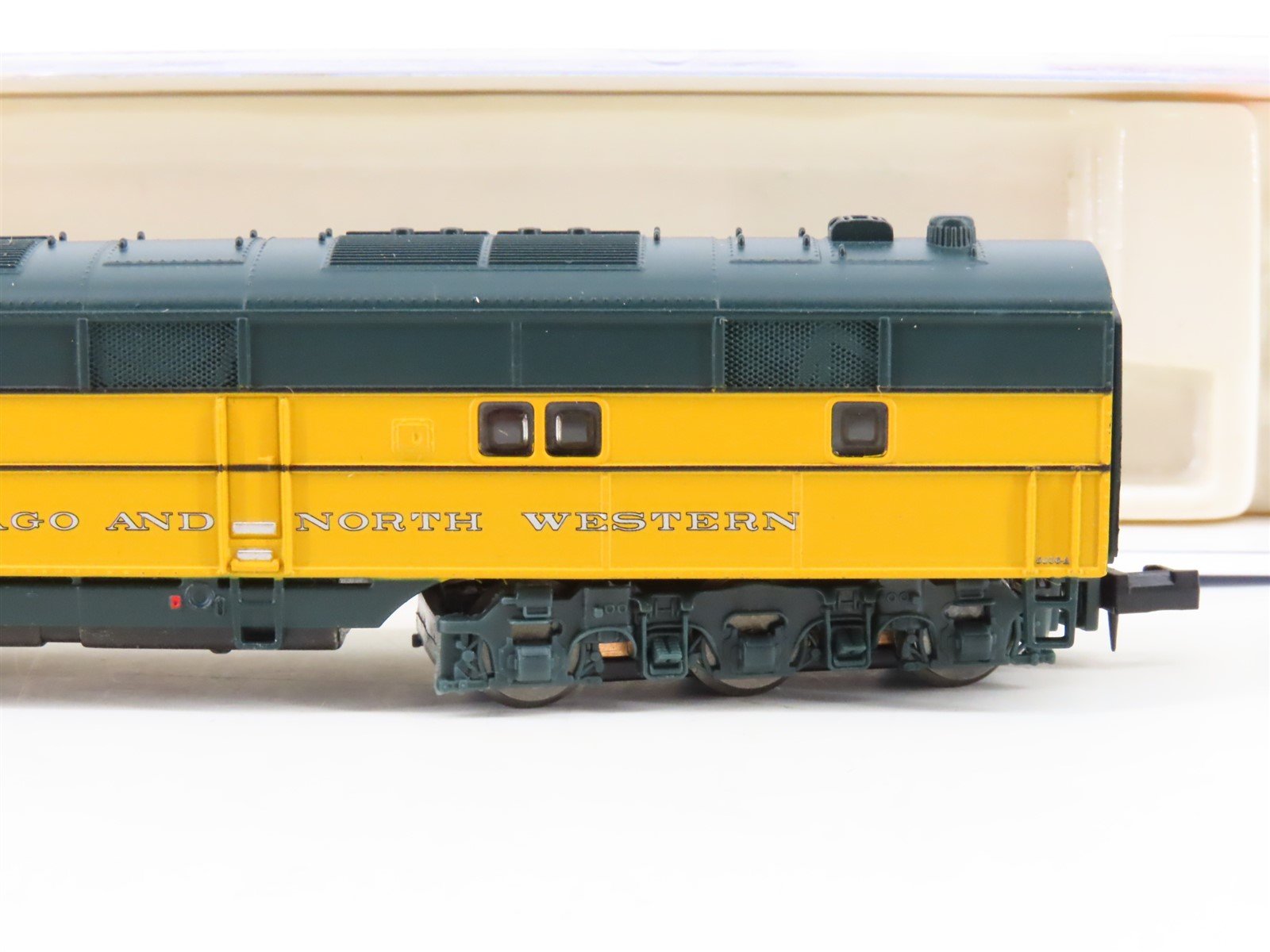 N Scale Life-Like 7351 CNW Chicago & North Western EMD E6A Diesel #5006A